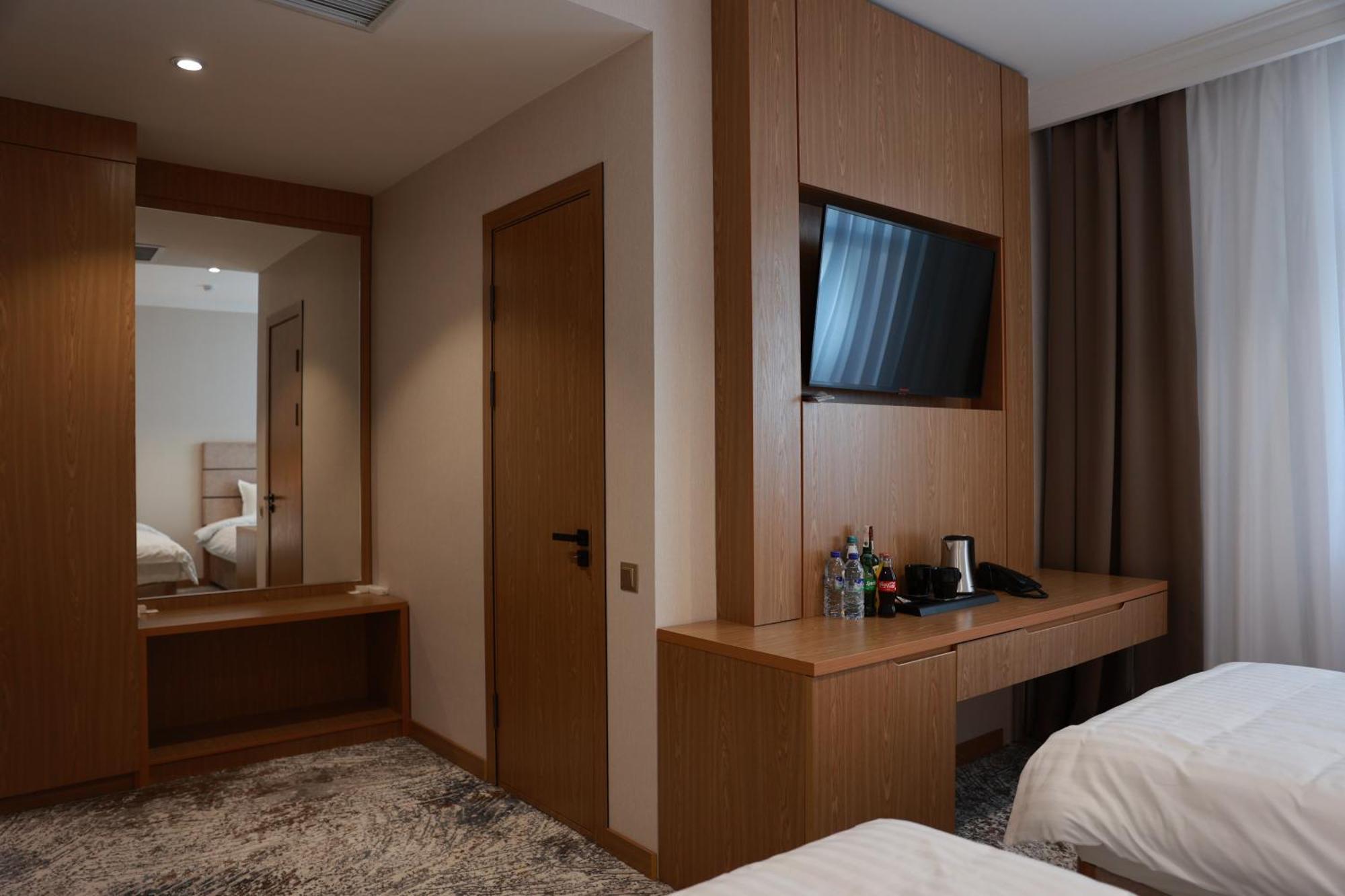 Damir Hotel Nukus Exterior photo
